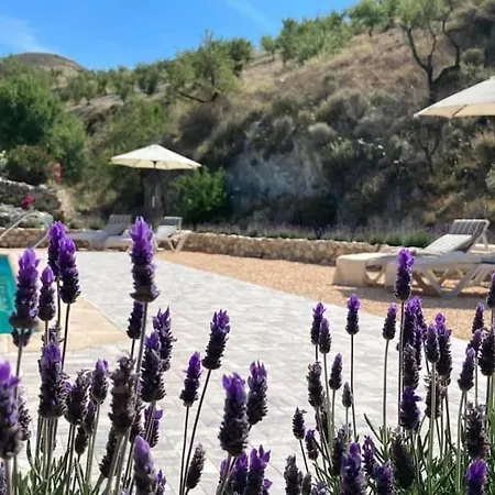 Feriehus Cortijo Mariposa. Independent Two Bedroomed Holiday Albox